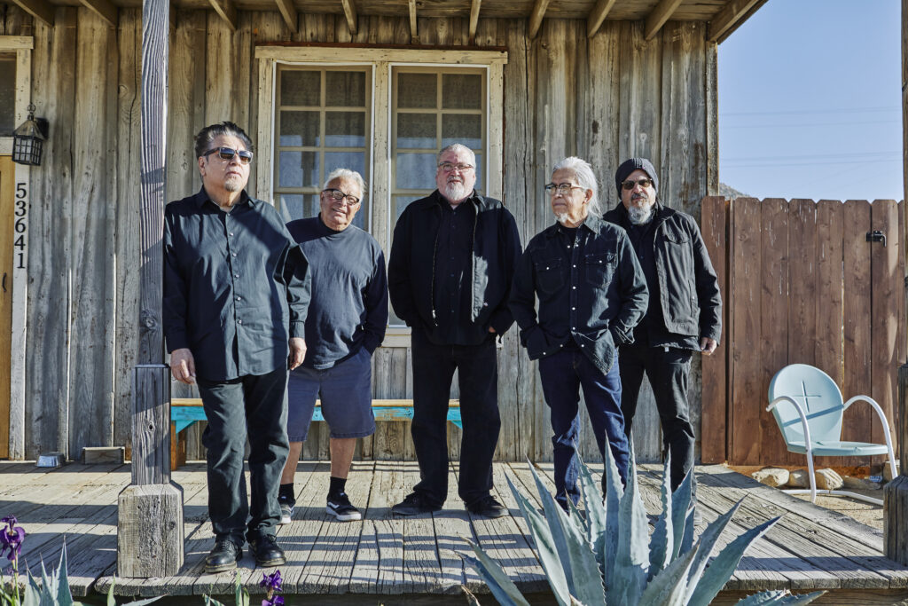 The Egg Presents: Los Lobos (Disconnected)