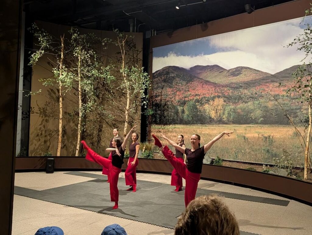 Family Circle: Ellen Sinopoli Dance Company